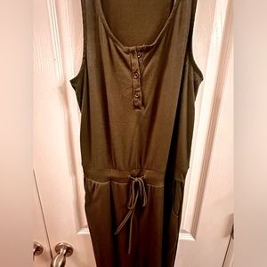 Army green sleeveless jumpsuit